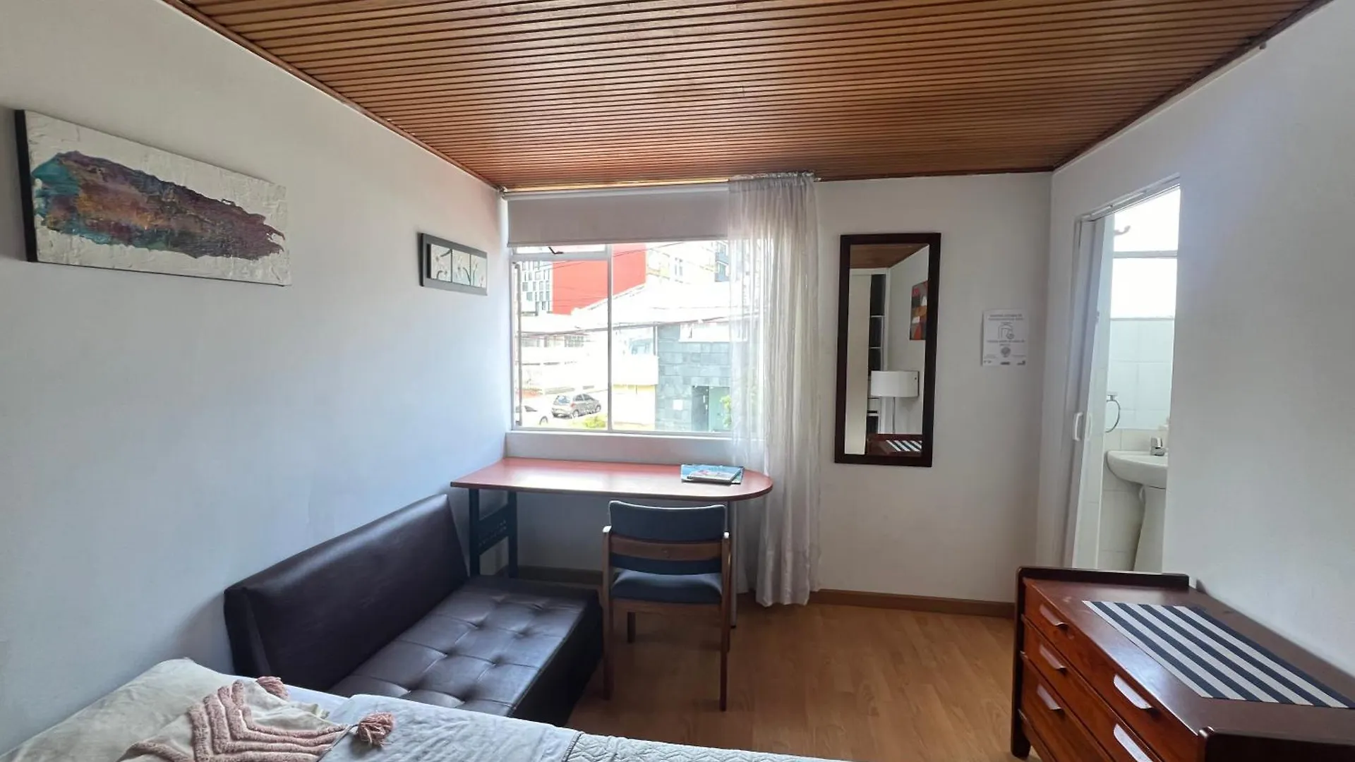 Habitaciones Junto Al Canton Norte Bogotá Colombia